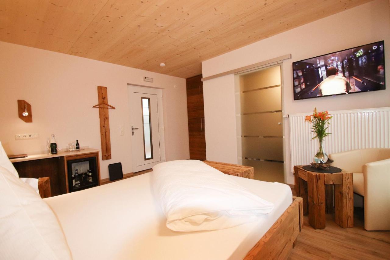 Hotel-Restaurant Gasthaus Bonimeier Niedergottsau Eksteriør bilde
